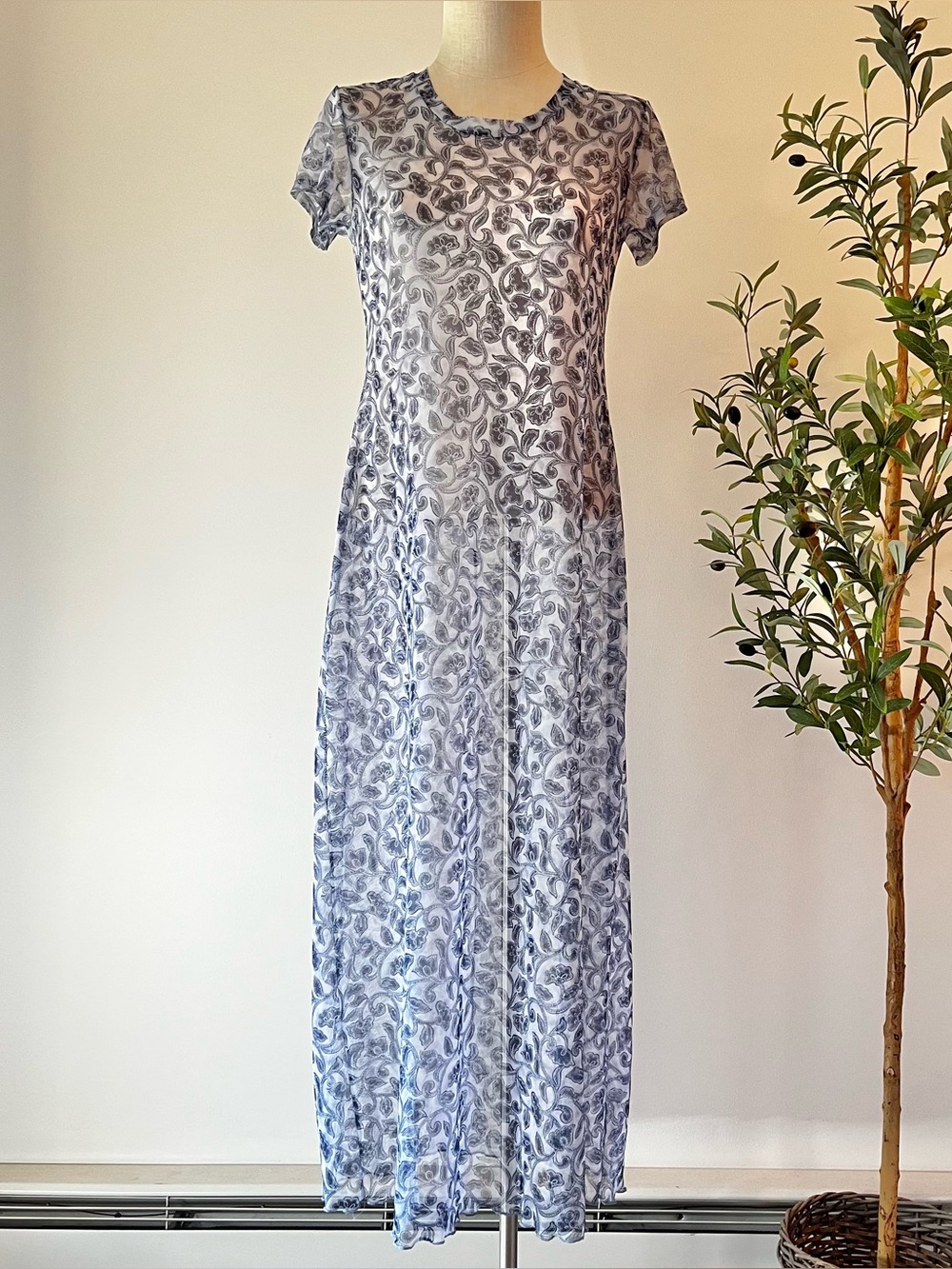 Vintage mesh Hana Women's Blue Floral Maxi Dress - Lightweight Short Sleeve